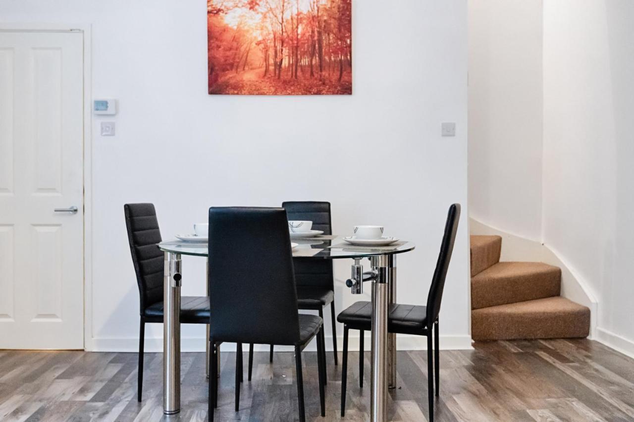 Parking, Smart Tv'S In All Rooms! Swansea Exterior foto
