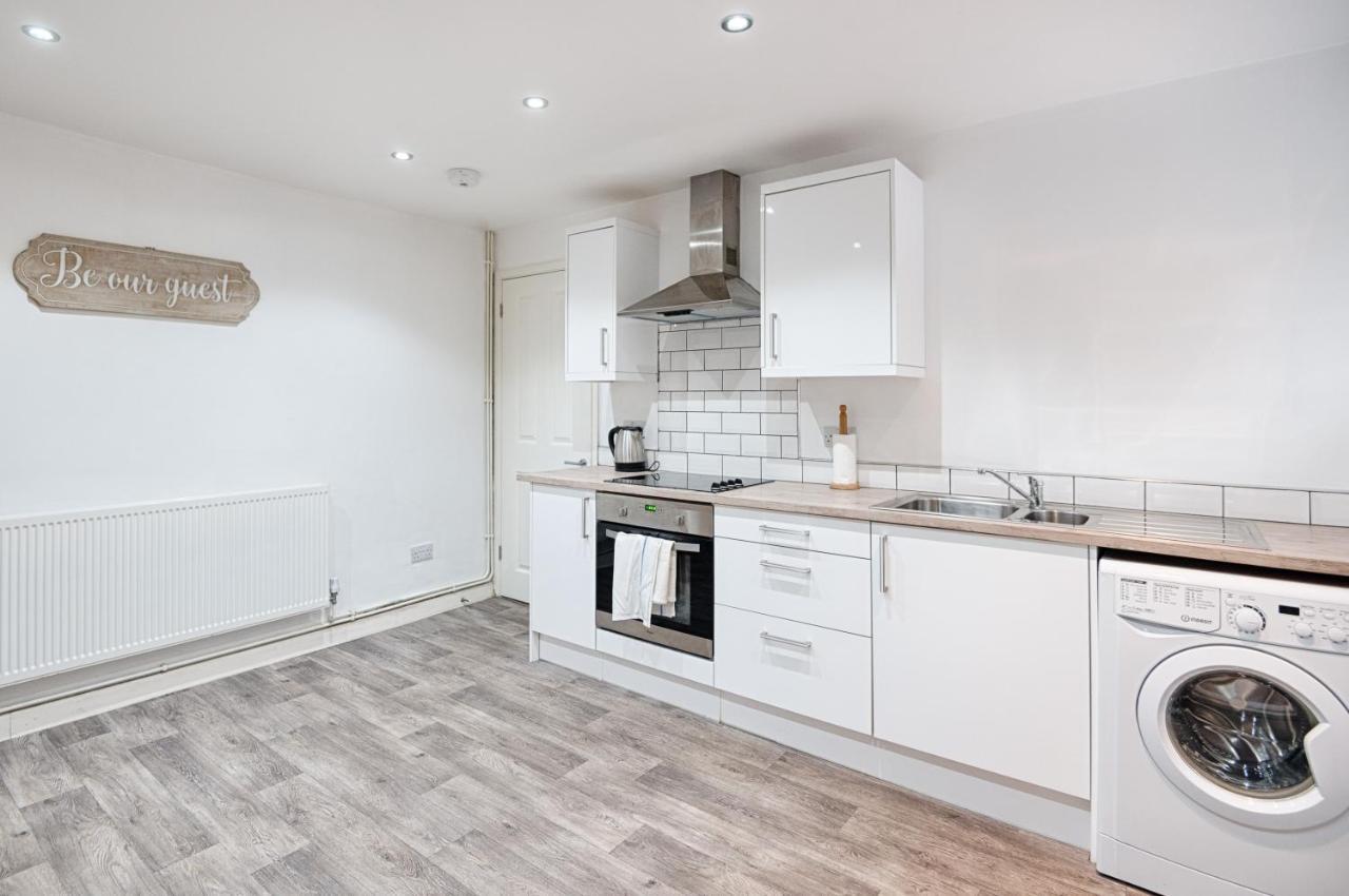 Parking, Smart Tv'S In All Rooms! Swansea Exterior foto