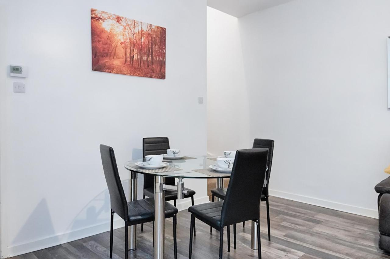 Parking, Smart Tv'S In All Rooms! Swansea Exterior foto